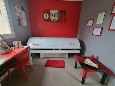 Intérieur de la cabine UV